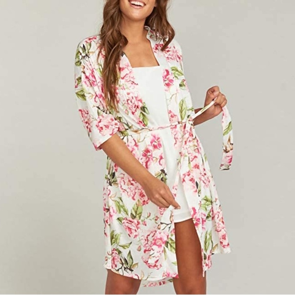 Show Me Your MuMu Lightweight Floral Robe - Picture 2 of 8